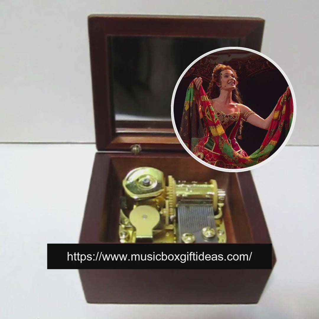 Amazon.com: WESTONETEK Heart Shaped Vintage Wood Carved Mechanism Musical  Box Wind Up Music Box Gift for Christmas/Birthday/Valentine's Day, Melody  You are My Sunshine : Home & Kitchen